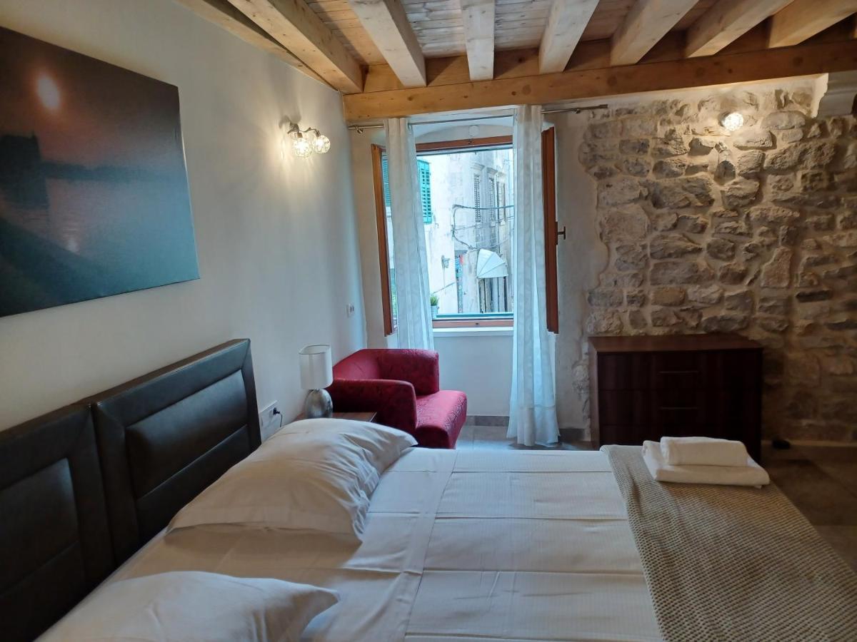 Jr Luxury Guesthouse2 Split Eksteriør bilde