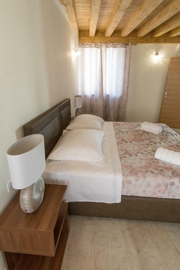 Jr Luxury Guesthouse2 Split Eksteriør bilde