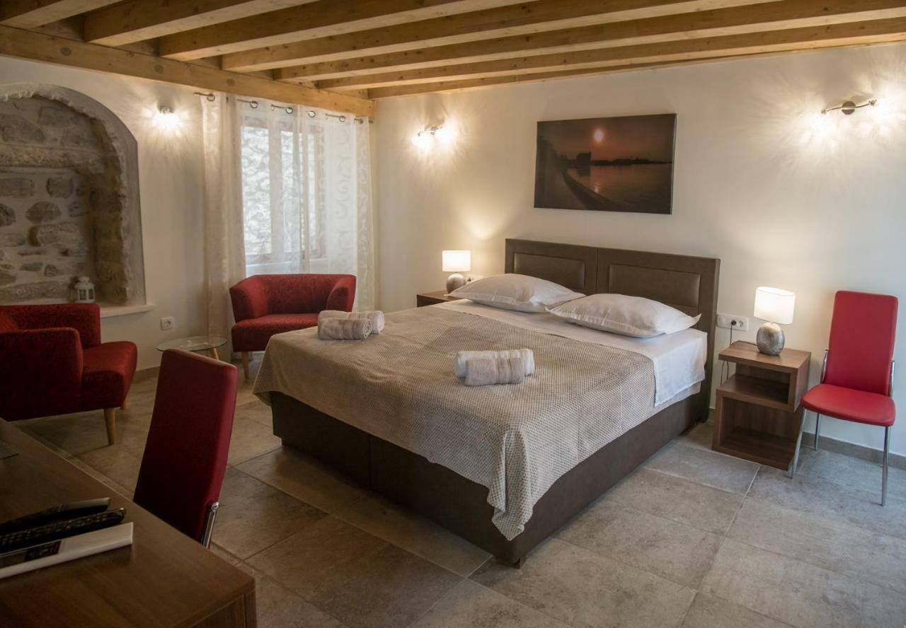 Jr Luxury Guesthouse2 Split Eksteriør bilde